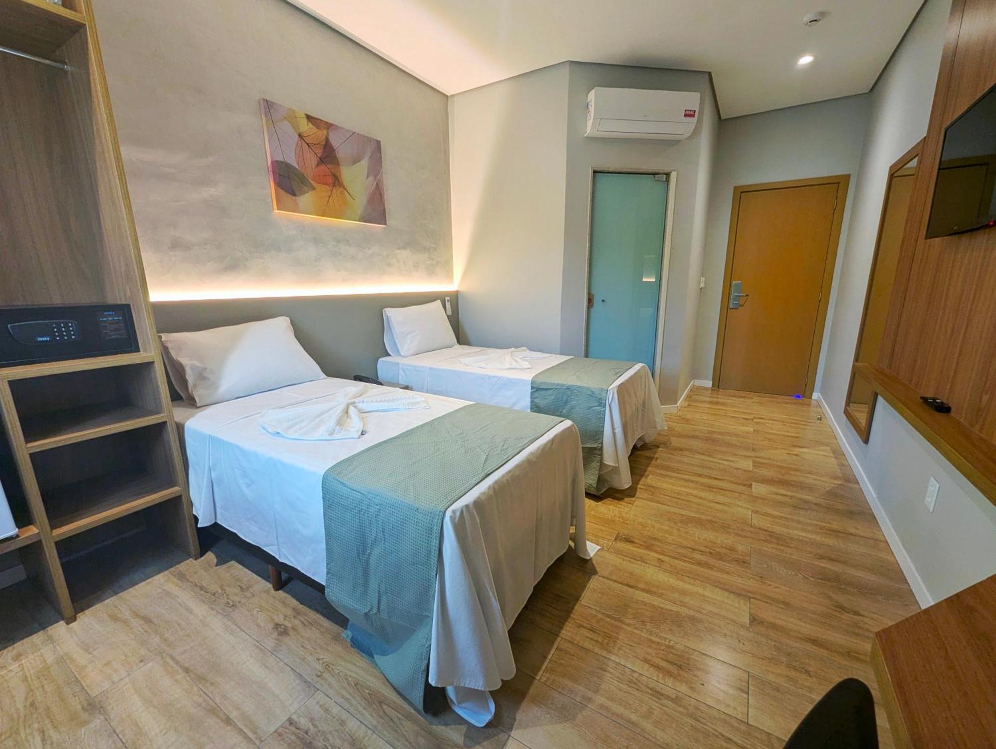 Hotel Jardim Iracema Teófilo Otoni Buitenkant foto