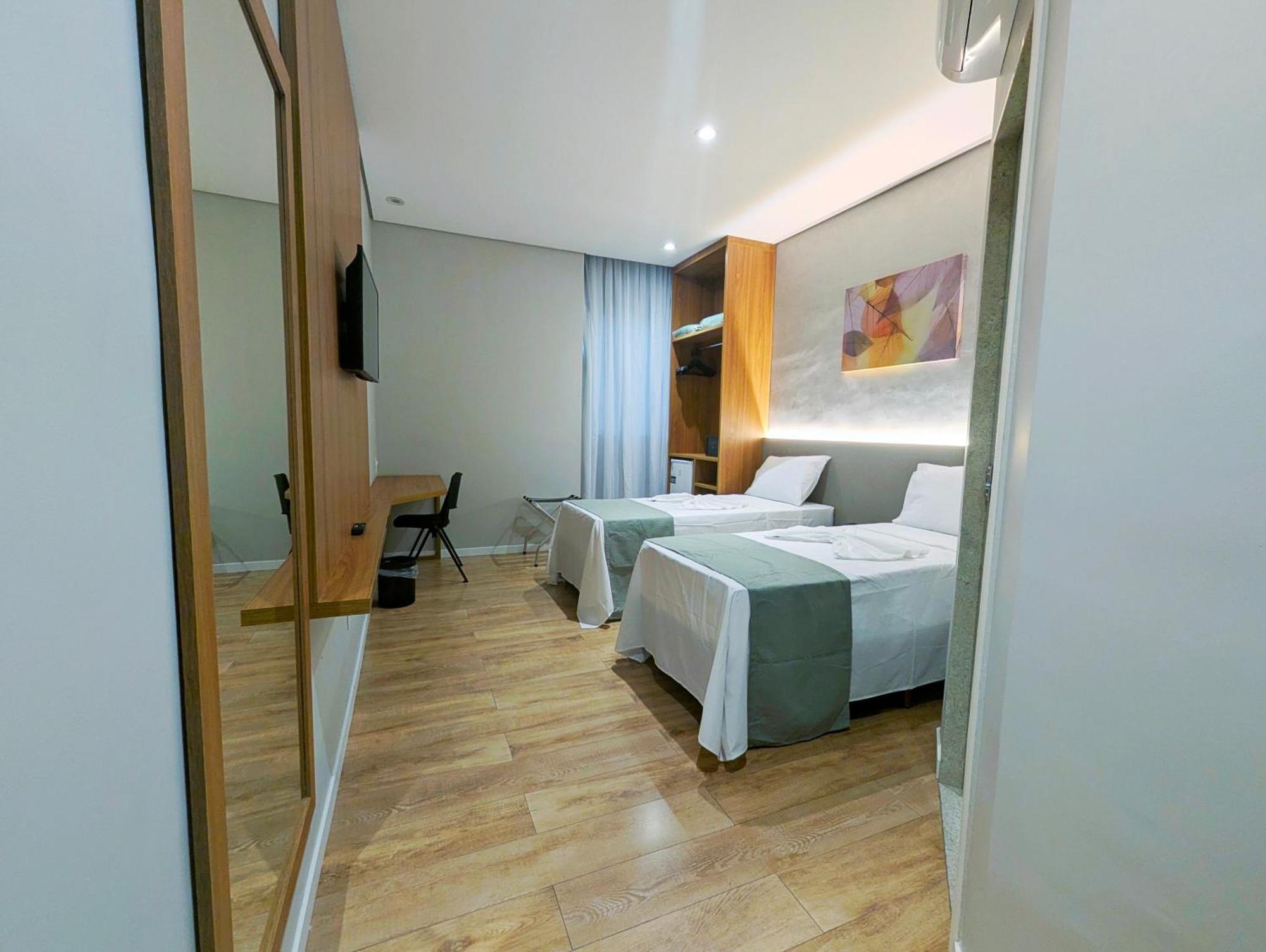 Hotel Jardim Iracema Teófilo Otoni Buitenkant foto