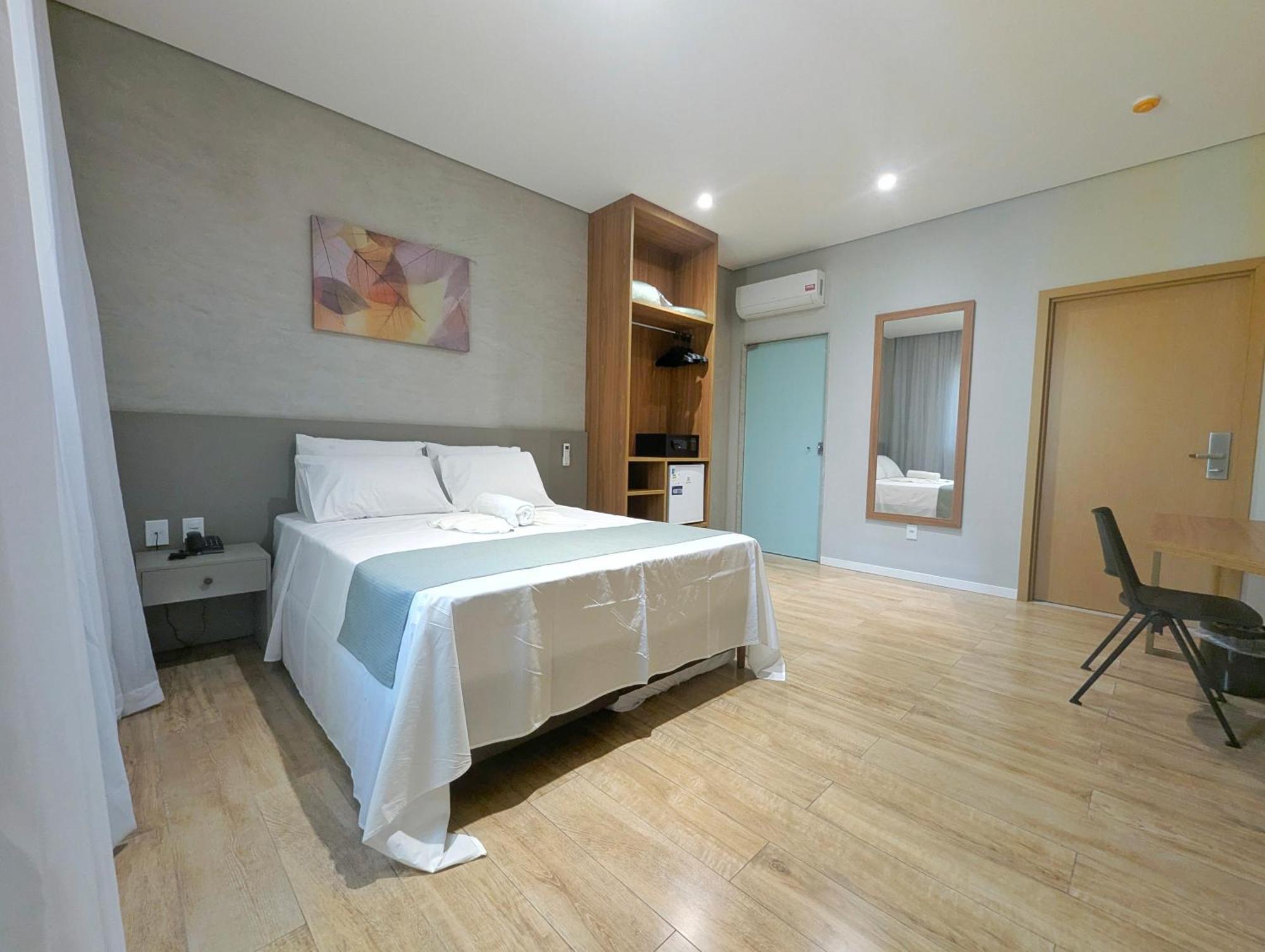 Hotel Jardim Iracema Teófilo Otoni Buitenkant foto